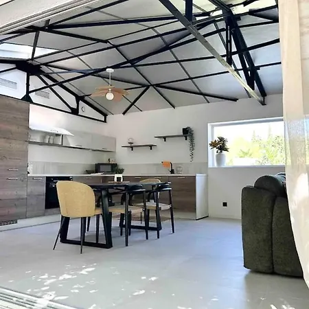 Peaceful Between Sea And Pyrenees 別荘 ペルピニャン