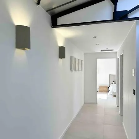 Peaceful Between Sea And Pyrenees ペルピニャン