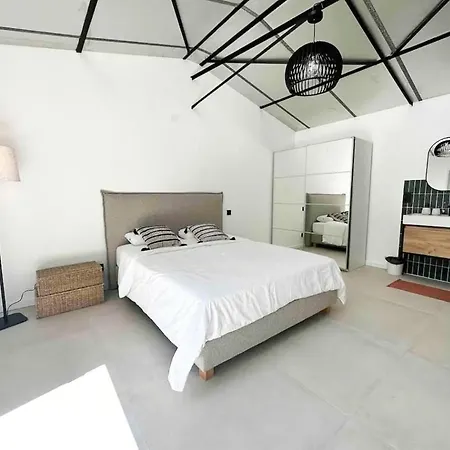 Peaceful Between Sea And Pyrenees 別荘 ペルピニャン